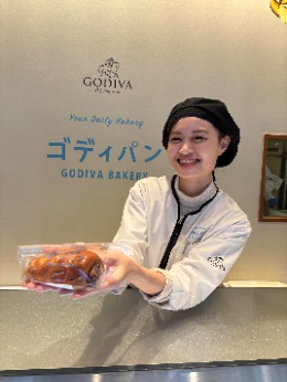 ゴディパン　接客イメージ②